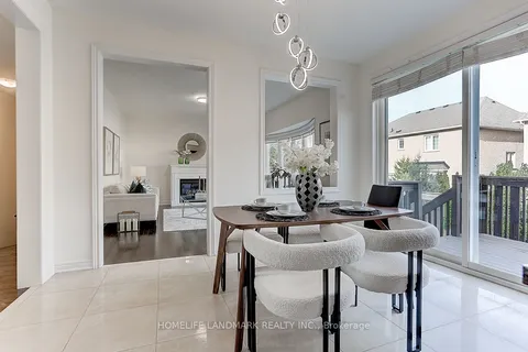 223 Selwyn Rd, Richmond Hill, ON L4E 0R4