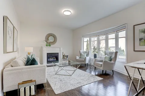 223 Selwyn Rd, Richmond Hill, ON L4E 0R4