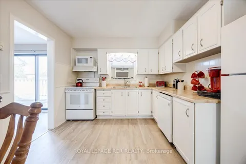 19621 Centre St, East Gwillimbury, ON L0G 1M0
