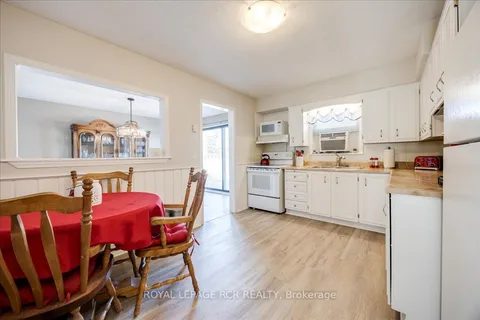 19621 Centre St, East Gwillimbury, ON L0G 1M0