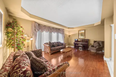 78 bradgate Dr, Markham, ON L3T 7M3