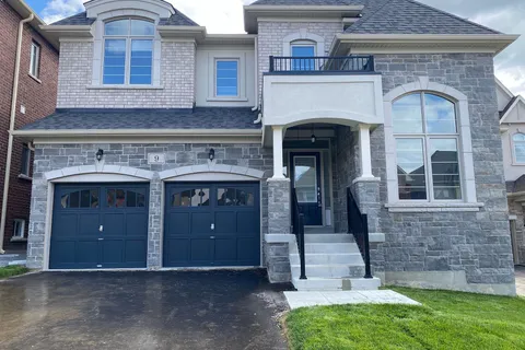 9 Goodwin Crt, East Gwillimbury, ON L0G 1V0