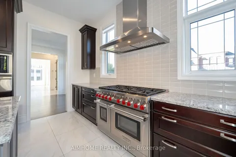 32 Sofia Olivia Cres, Vaughan, ON L6A 4T2