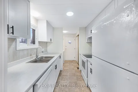 30 WEEPING WILLOW Dr, Innisfil, ON L9S 1R7