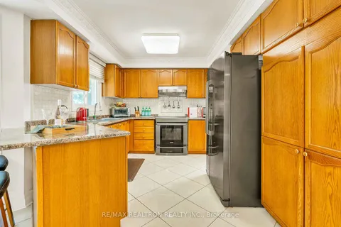 30 Anvil Crt, Richmond Hill, ON L4C 9G6