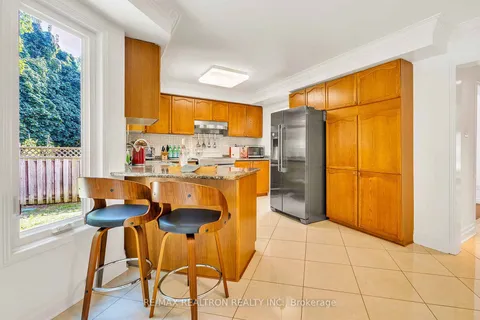 30 Anvil Crt, Richmond Hill, ON L4C 9G6