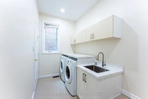 45 Meadowcliffe Ave, Richmond Hill, ON L4B 3E2