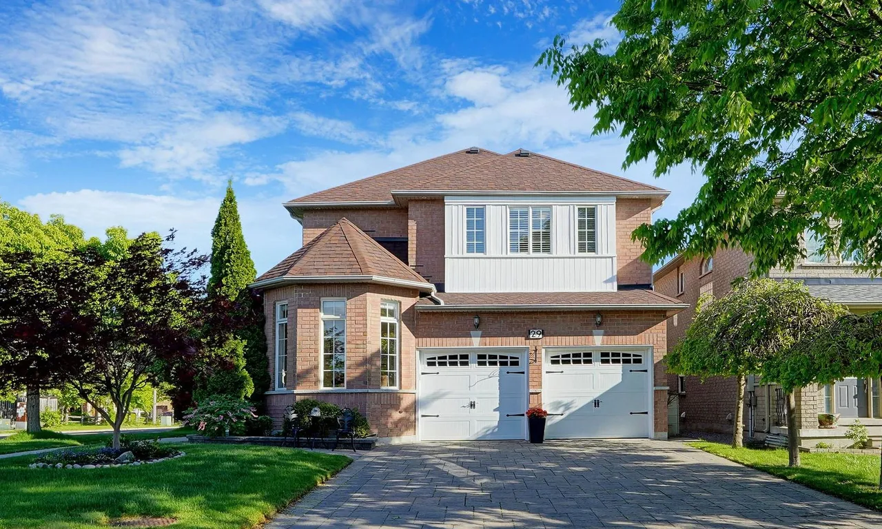 29 Westchester Cres, Markham, ON L6C 2X4