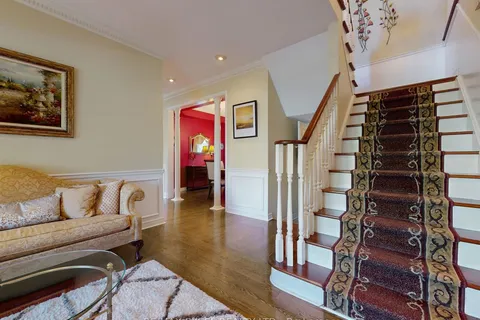 29 Westchester Cres, Markham, ON L6C 2X4