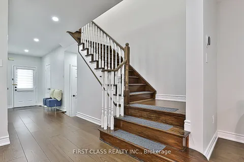 56 Selkirk Dr, Richmond Hill, ON L4B 4S4