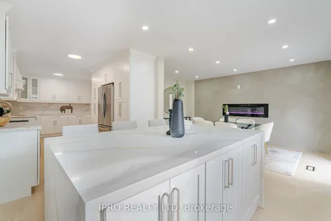 28 Terra Rd, Vaughan, ON L4L 3J4