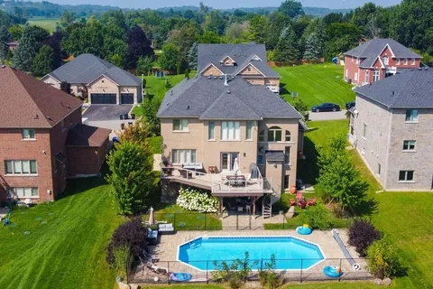 25 Keenan Dr, Adjala-Tosorontio, ON L0G 1L0