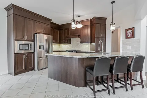 25 Keenan Dr, Adjala-Tosorontio, ON L0G 1L0