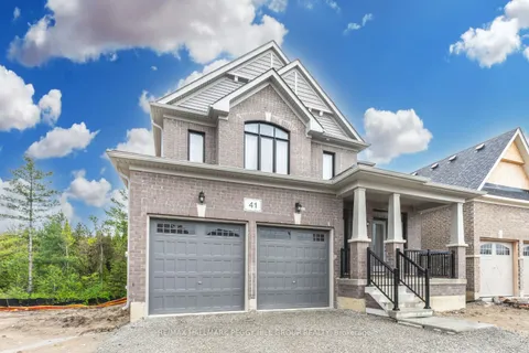 41 Wakefield Blvd, Essa, ON L3W 0L8