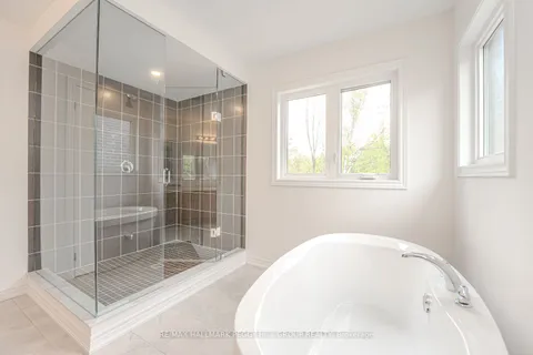 41 Wakefield Blvd, Essa, ON L3W 0L8