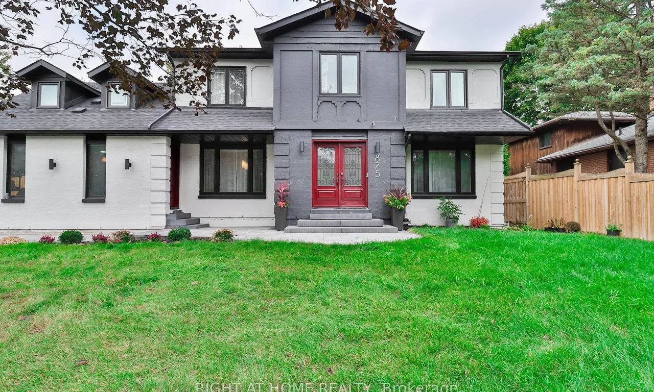 875 Srigley St, Newmarket, ON L3Y 1Y2