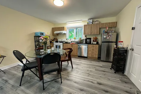 11 Gleason Ave, Markham, ON L3P 2B8