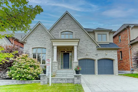 60 Royal West Rd, Markham, ON L6C 0L5