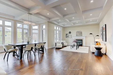 60 Royal West Rd, Markham, ON L6C 0L5