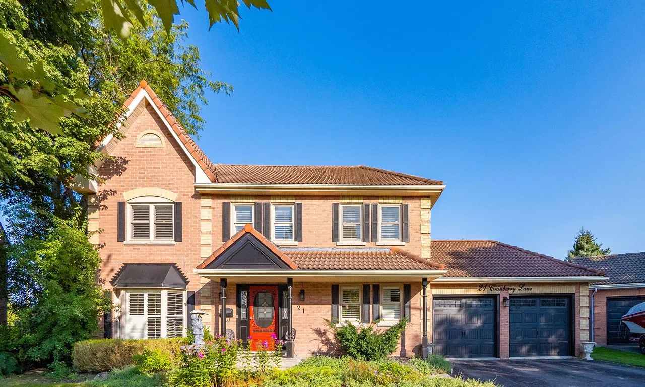 21 Cranberry Lane, Aurora, ON L4G 5Y2