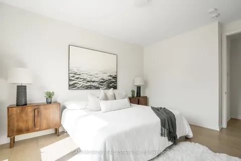 17 Primrose Hts, Adjala-Tosorontio, ON L0G 1W0