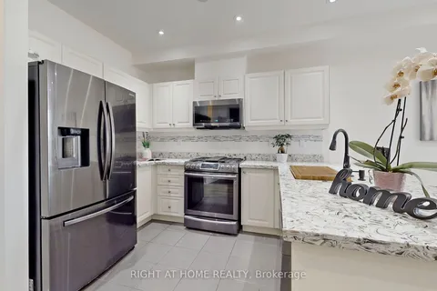 128 Kellington Tr, Whitchurch-Stouffville, ON L4A 1X6