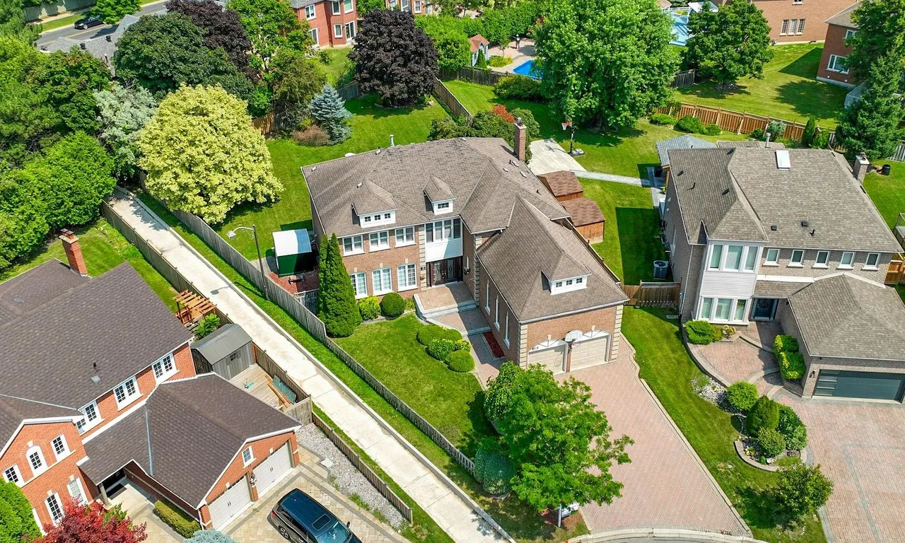 40 Braeside Sq, Markham, ON L3R 0A4