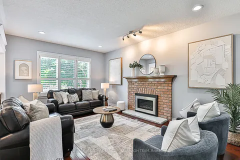 40 Braeside Sq, Markham, ON L3R 0A4