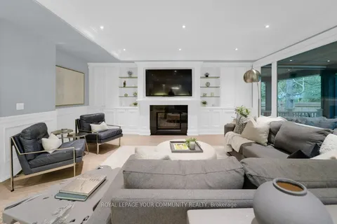 101 John St, Markham, ON L3T 1Y3