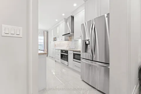 72 Mill River Dr, Vaughan, ON L6A 0Z1