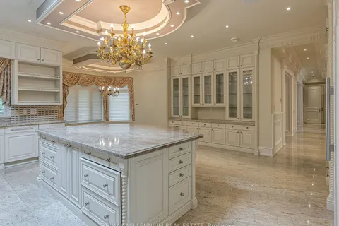 33 Maple Grove Ave, Richmond Hill, ON L4E 2V1