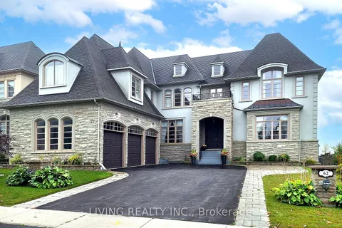 62 Carisbrooke Circ, Aurora, ON L4G 0K4