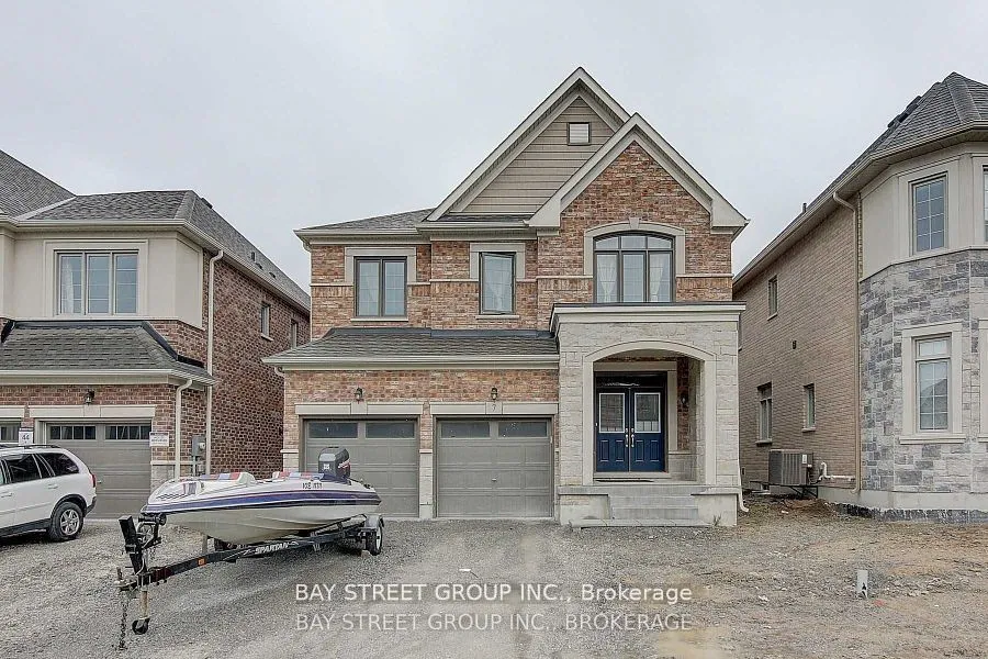 7 Yarrow Lane, East Gwillimbury, ON L9N 0T4
