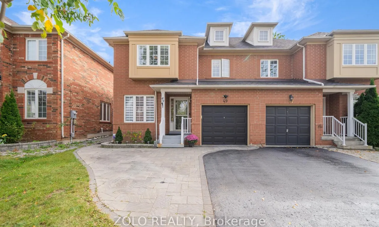 49 Steckley St, Aurora, ON L4G 7K6