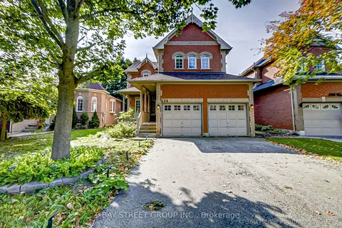 294 Clearmeadow Blvd, Newmarket, ON L3X 2C6
