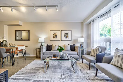 68 Collis Dr, Aurora, ON L4G 7V5