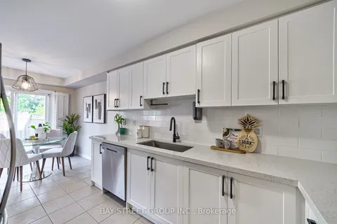 68 Collis Dr, Aurora, ON L4G 7V5