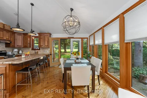 105 Hedge Rd, Georgina, ON L0E 1R0