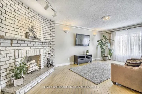 25 Pilkington Cres, Vaughan, ON L4J 7J5