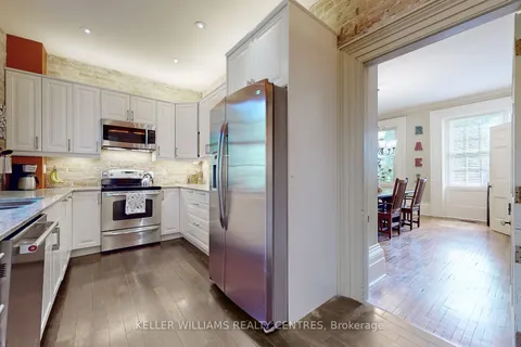 19374 Yonge St, East Gwillimbury, ON L9N 1L7