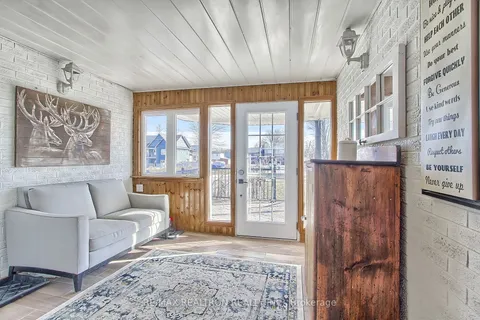 20 Burnie Rd, Georgina, ON L0E 1N0