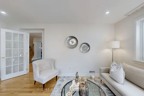 6 Tormina Crt, Markham, ON L3S 4R2