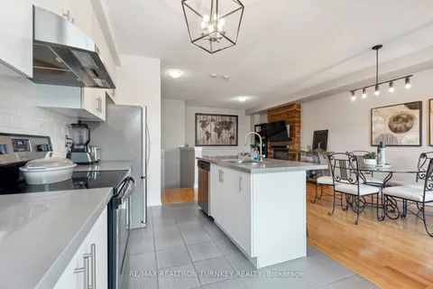 11 Blackpool Lane, East Gwillimbury, ON L9N 0R7