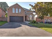 11 Raiford St, Aurora, ON L4G 6J2