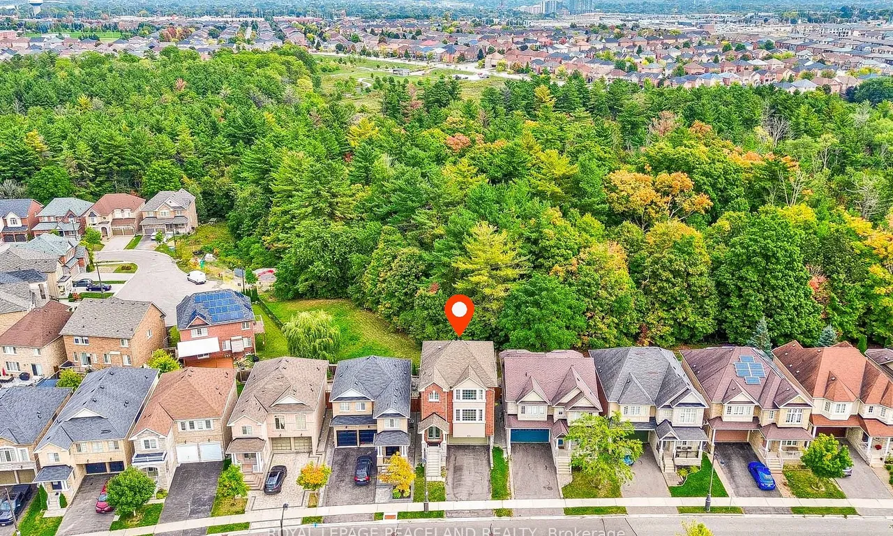 133 Art West Ave, Newmarket, ON L3X 0B9