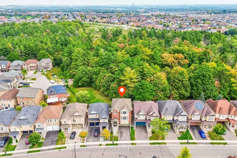 133 Art West Ave, Newmarket, ON L3X 0B9