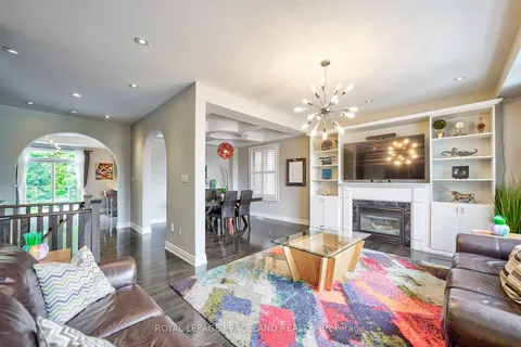133 Art West Ave, Newmarket, ON L3X 0B9