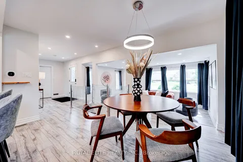 161 Church St, Richmond Hill, ON L4C 1W5