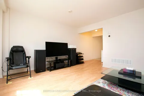 16 Eastern Skies Way, Markham, ON L6E 0N8