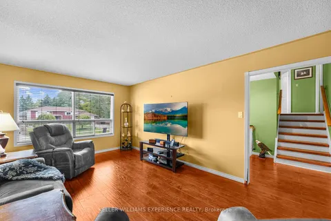 22 Mansonic Way, Essa, ON L3W 0J7